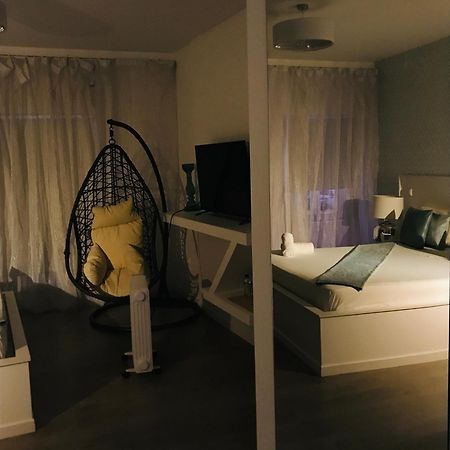 Brandao House Hostel Капарика Екстериор снимка